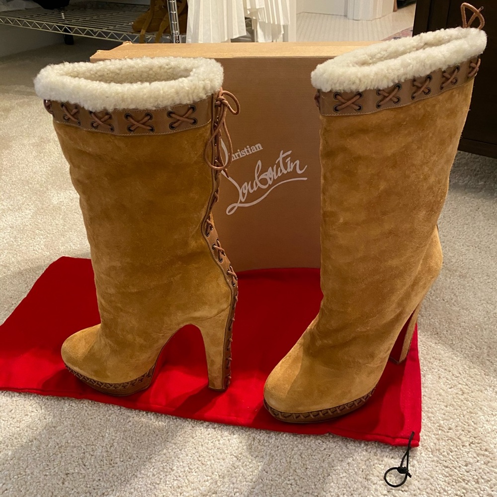 NWOT Christian Louboutin Step N Roll Boots